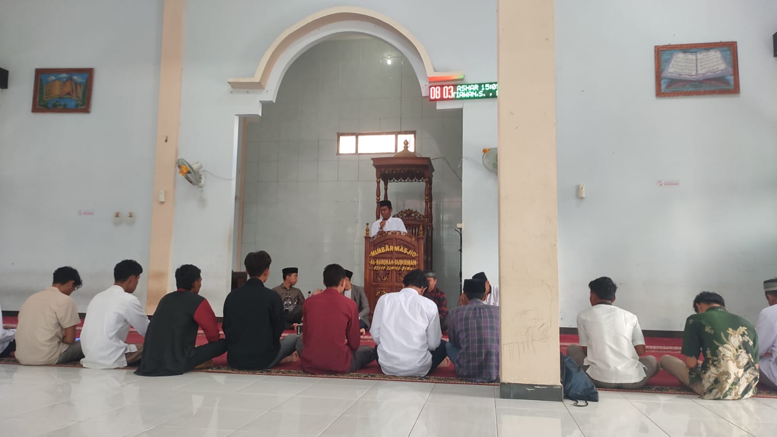 Ismail, Isi Mimbar Kultum Pertama di Masjid Albaroqah Sudirman